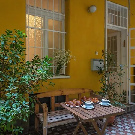 Апартаменты Urban Jungle In